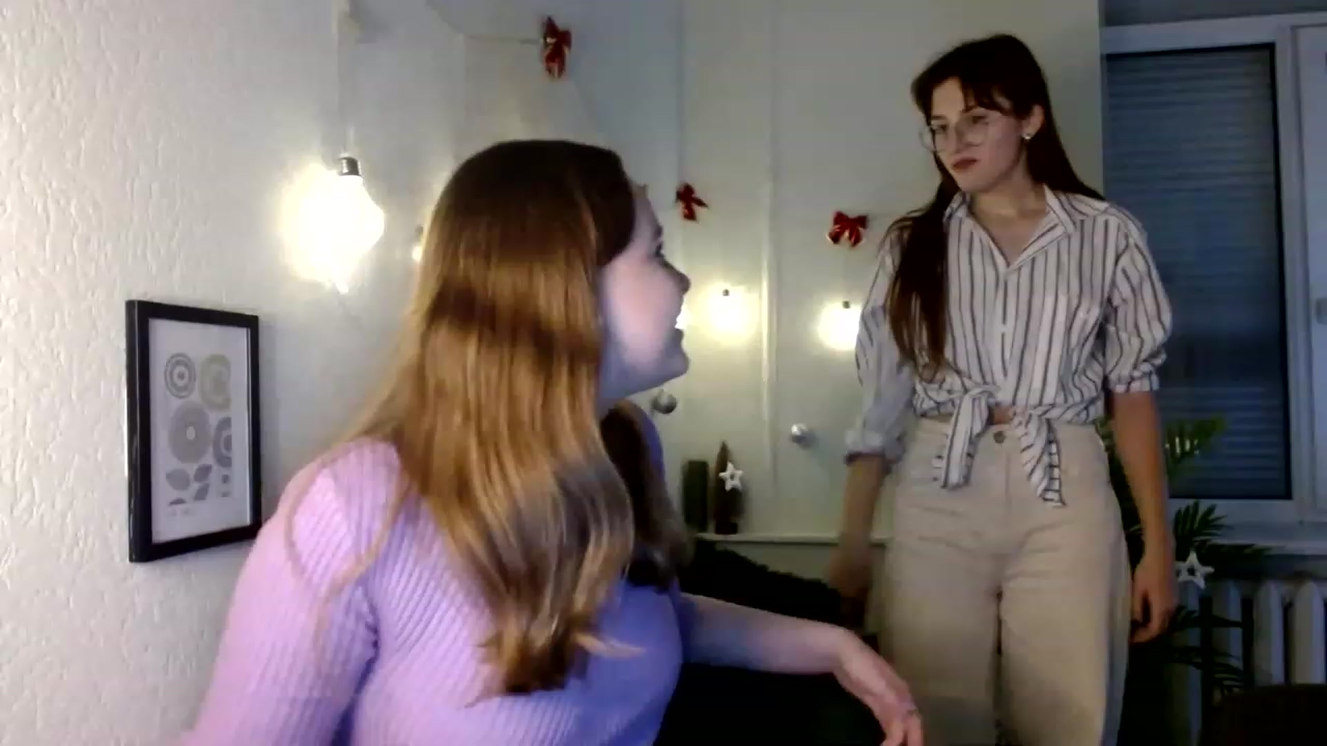 Gallery image thumbnail from Red_Hot_Fox's myfreecams stream on, 12/08/2022, 15:59 image 17 of 20