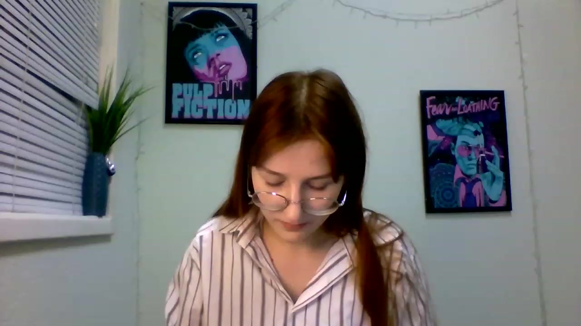 Gallery image thumbnail from Red_Hot_Fox's myfreecams stream on, 12/12/2022, 17:13 image 16 of 20