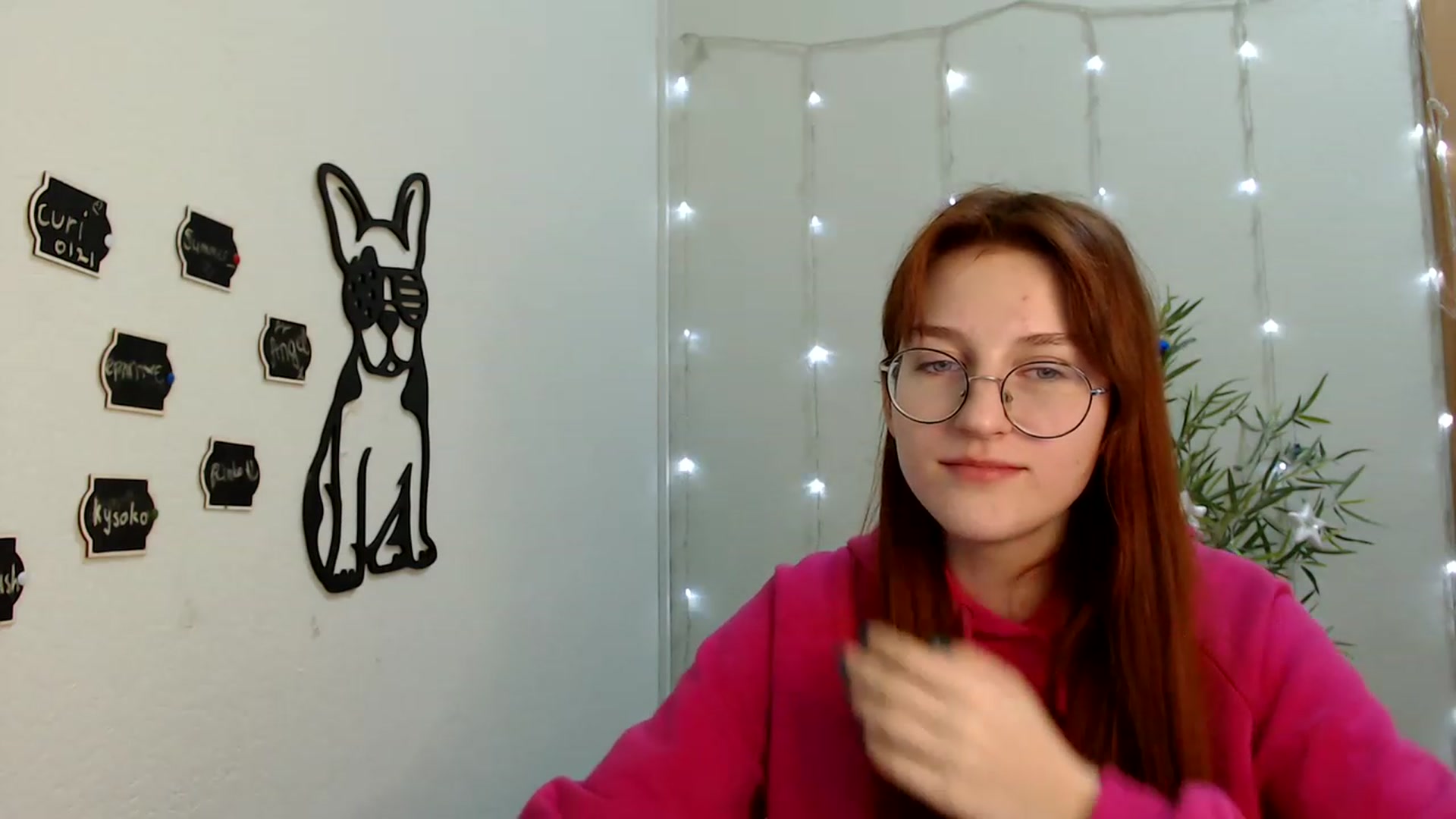 Gallery image thumbnail from Red_Hot_Fox's myfreecams stream on, 12/15/2022, 10:26 image 20 of 20