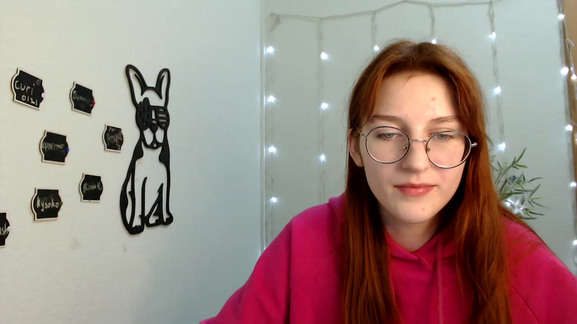 Gallery image thumbnail from Red_Hot_Fox's myfreecams stream on, 12/15/2022, 10:26 image 13 of 20
