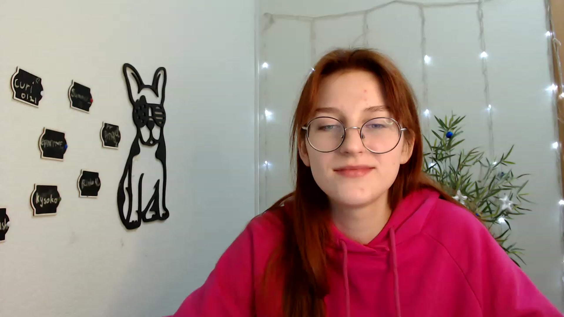 Gallery image thumbnail from Red_Hot_Fox's myfreecams stream on, 12/15/2022, 10:26 image 1 of 20