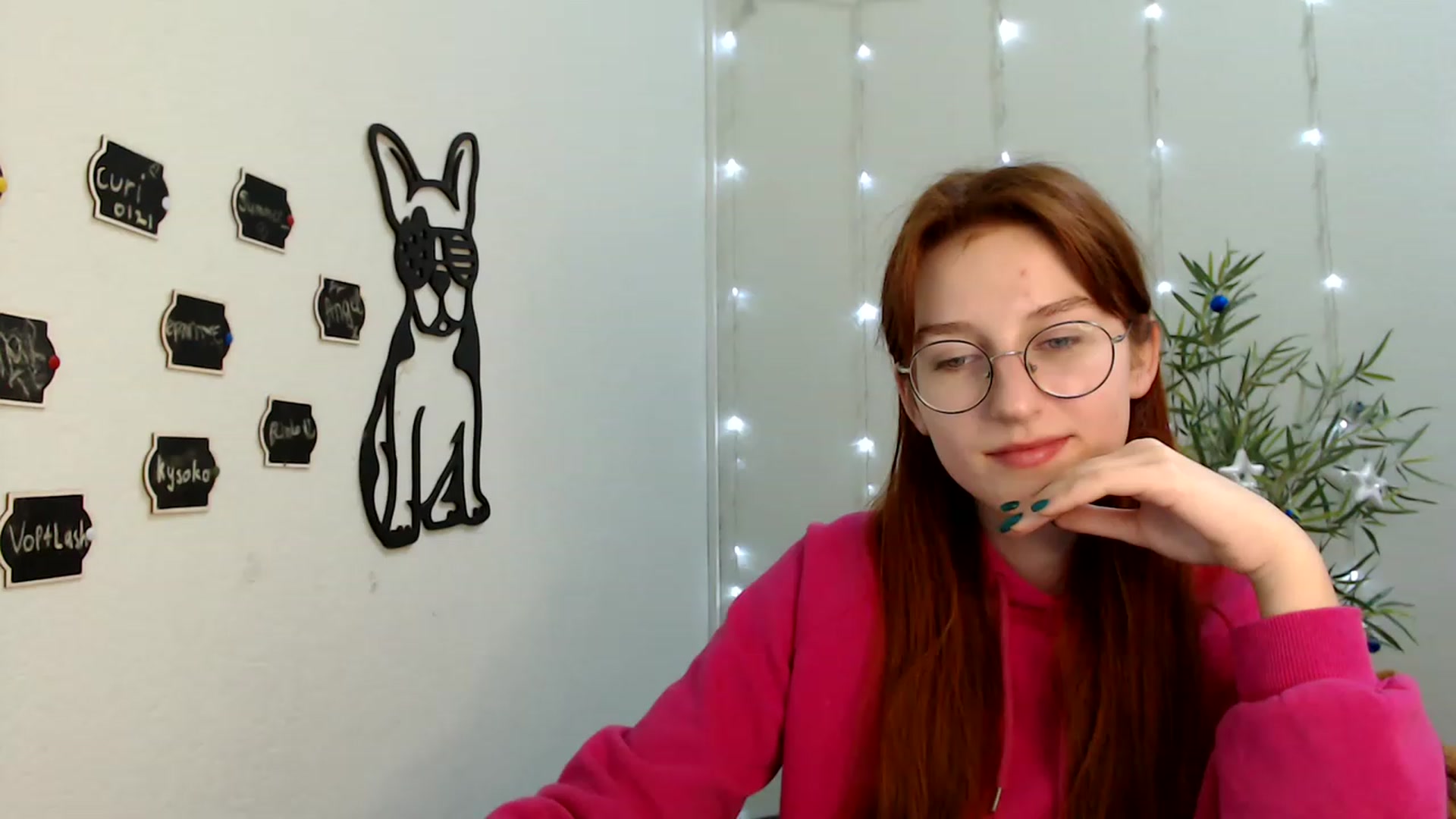 Gallery image thumbnail from Red_Hot_Fox's myfreecams stream on, 12/15/2022, 11:40 image 16 of 20