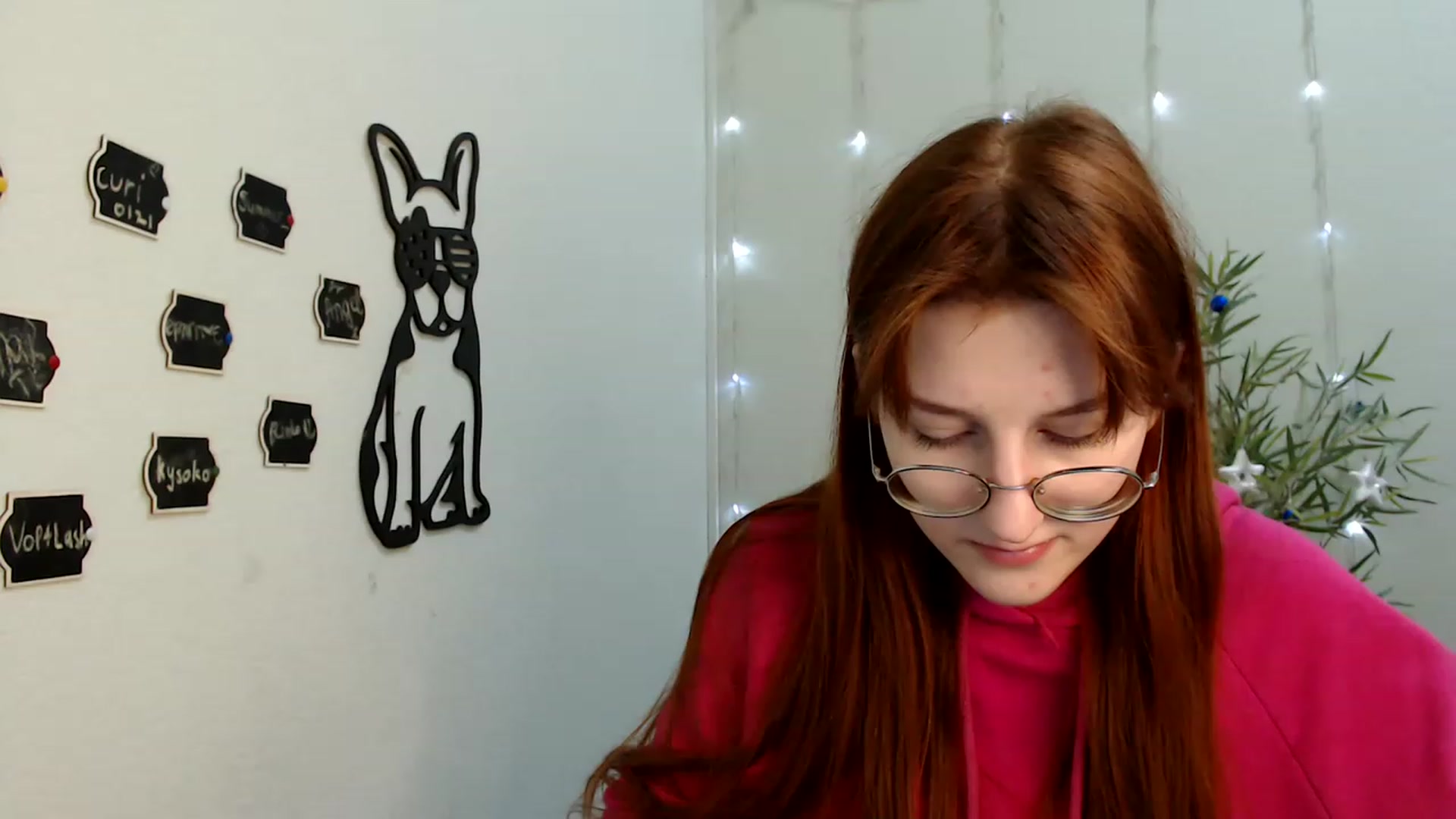 Gallery image thumbnail from Red_Hot_Fox's myfreecams stream on, 12/15/2022, 11:40 image 7 of 20