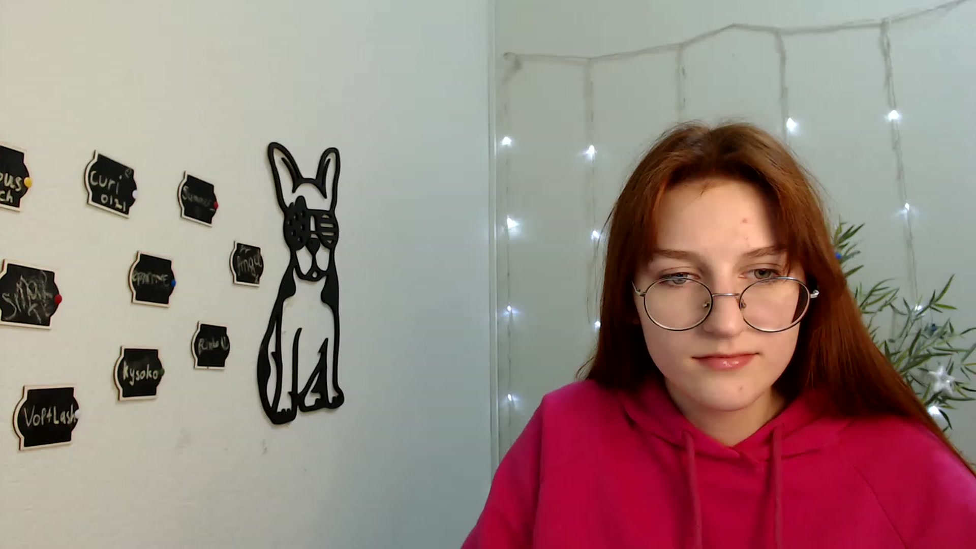 Gallery image thumbnail from Red_Hot_Fox's myfreecams stream on, 12/15/2022, 11:40 image 4 of 20