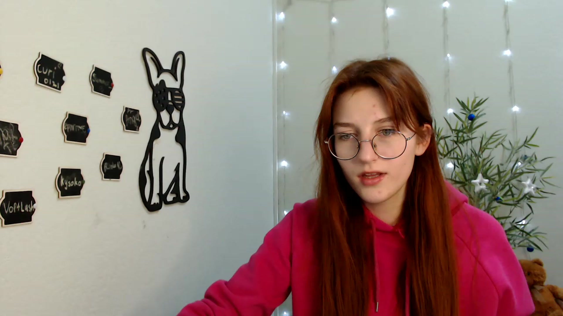 Gallery image thumbnail from Red_Hot_Fox's myfreecams stream on, 12/15/2022, 11:40 image 14 of 20