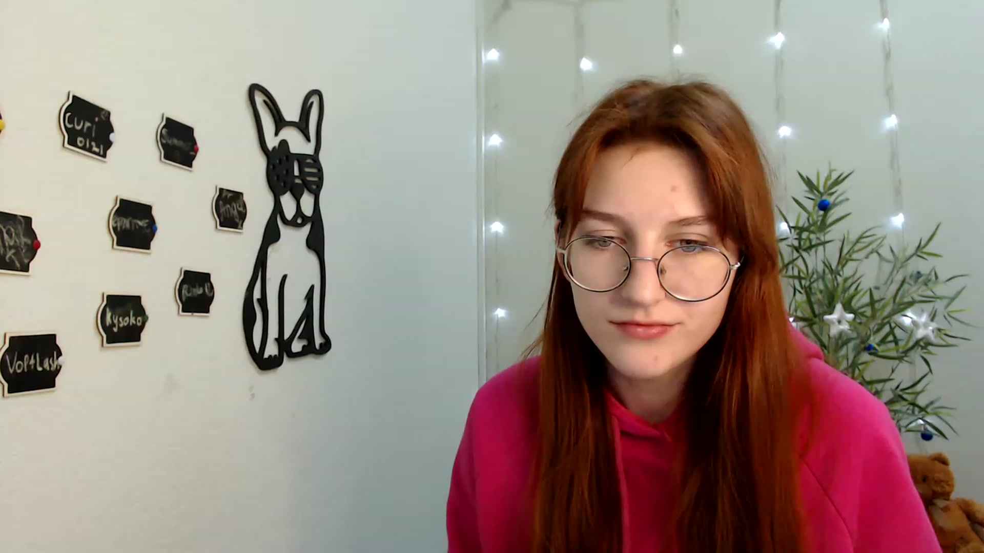 Gallery image thumbnail from Red_Hot_Fox's myfreecams stream on, 12/15/2022, 11:40 image 17 of 20
