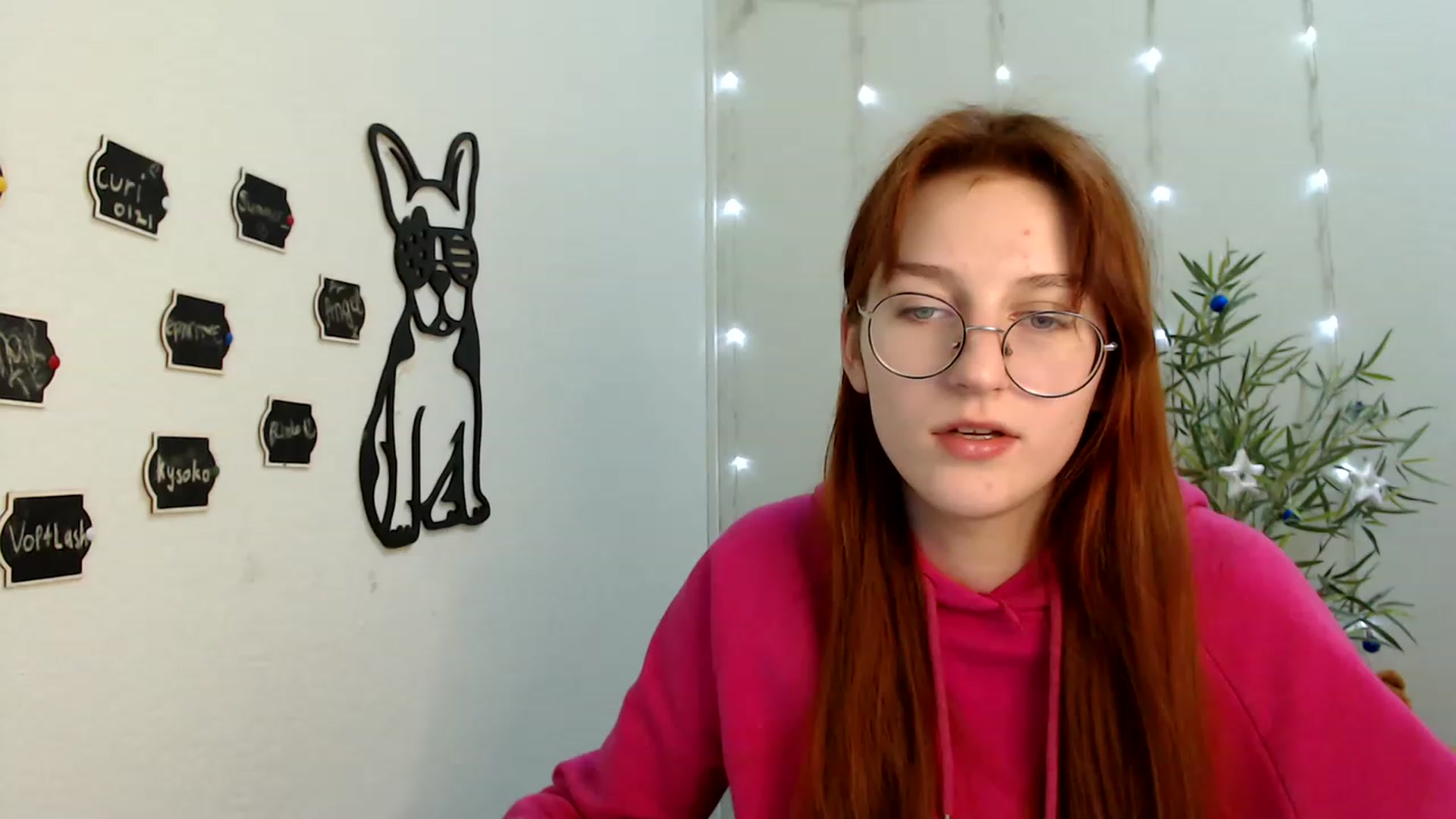 Gallery image thumbnail from Red_Hot_Fox's myfreecams stream on, 12/15/2022, 11:40 image 6 of 20