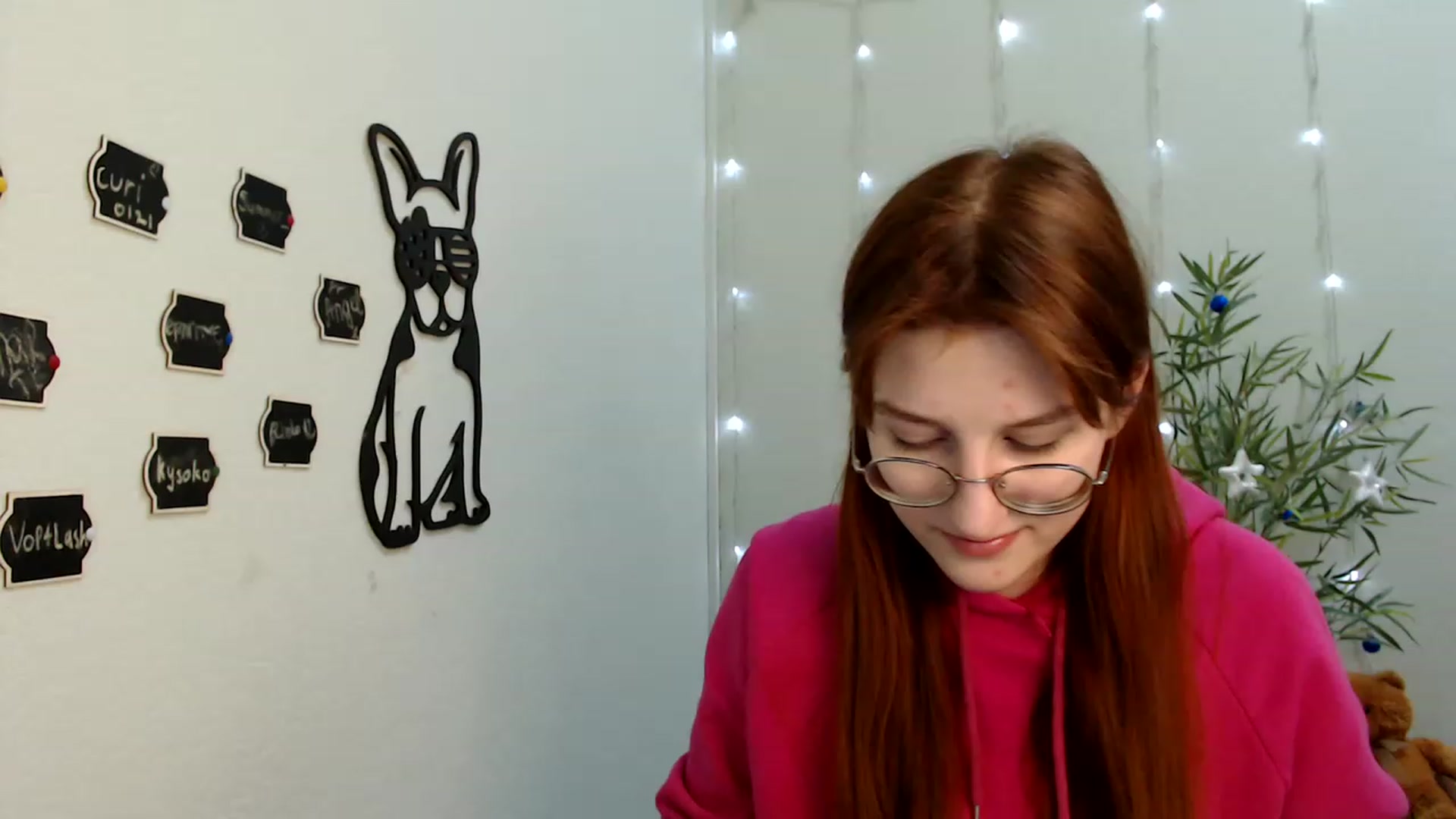 Gallery image thumbnail from Red_Hot_Fox's myfreecams stream on, 12/15/2022, 11:40 image 11 of 20