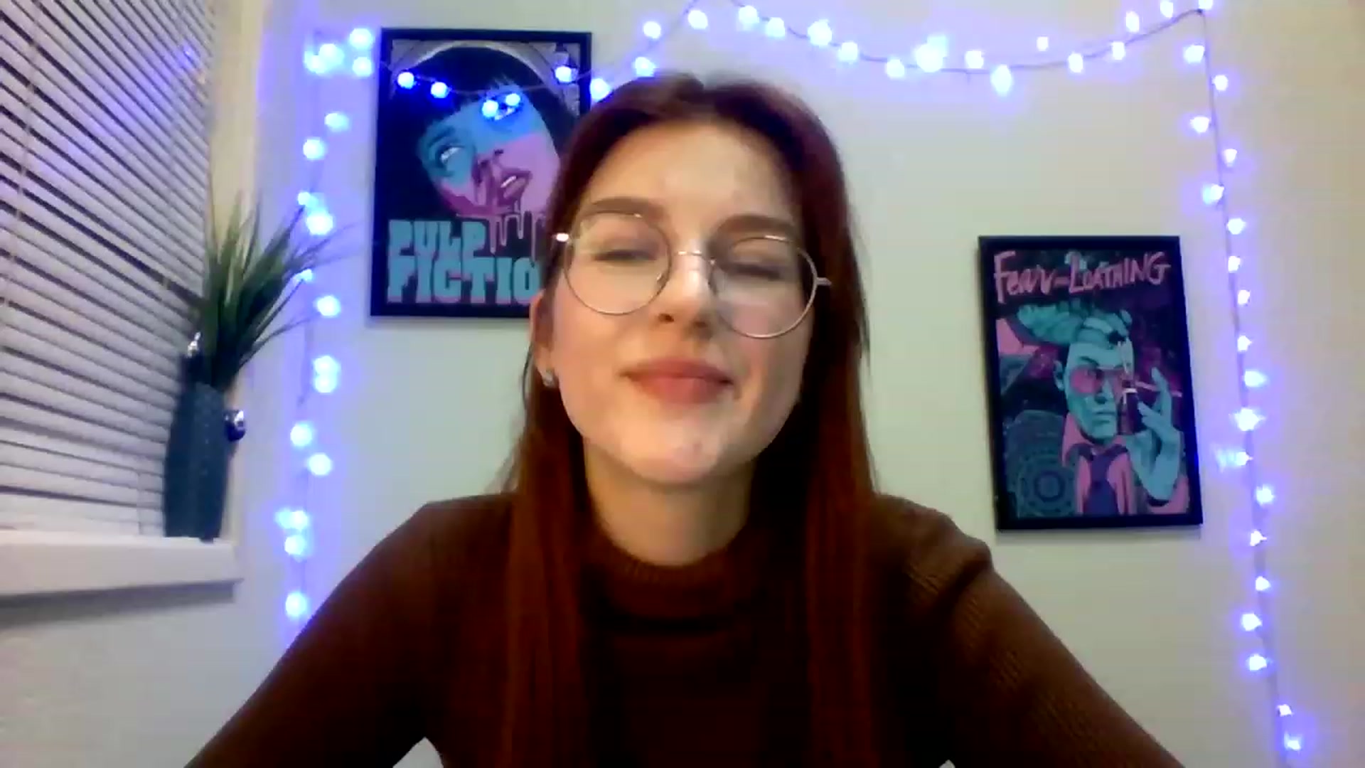 Gallery image thumbnail from Red_Hot_Fox's myfreecams stream on, 12/18/2022, 09:59 image 18 of 20