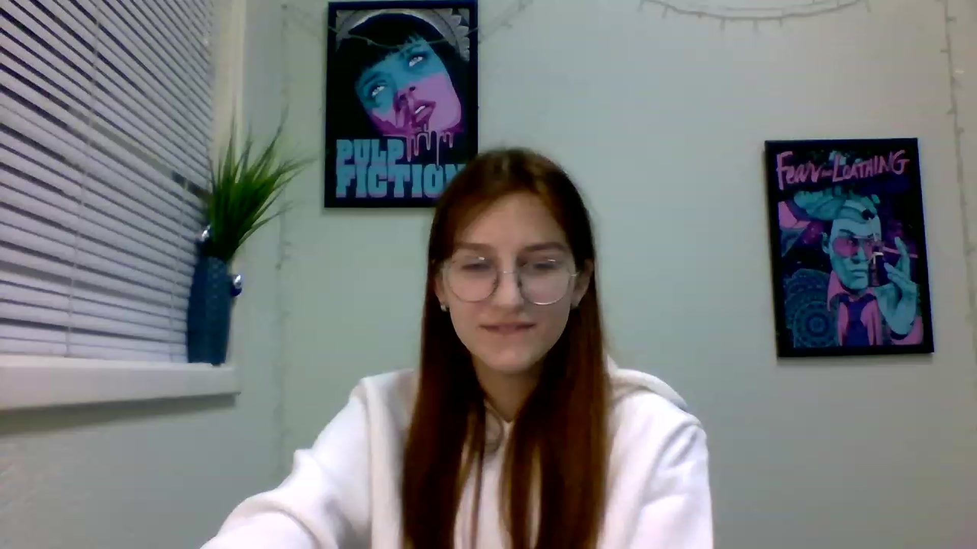 Gallery image thumbnail from Red_Hot_Fox's myfreecams stream on, 12/21/2022, 15:05 image 15 of 20