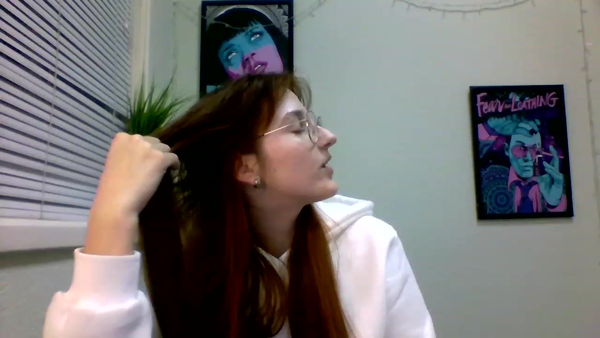Gallery image thumbnail from Red_Hot_Fox's myfreecams stream on, 12/21/2022, 16:45 image 16 of 20