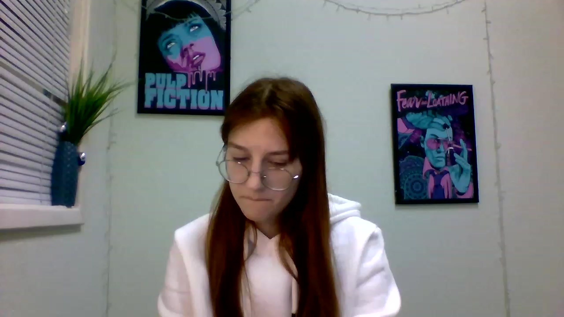 Gallery image thumbnail from Red_Hot_Fox's myfreecams stream on, 12/21/2022, 18:09 image 1 of 20