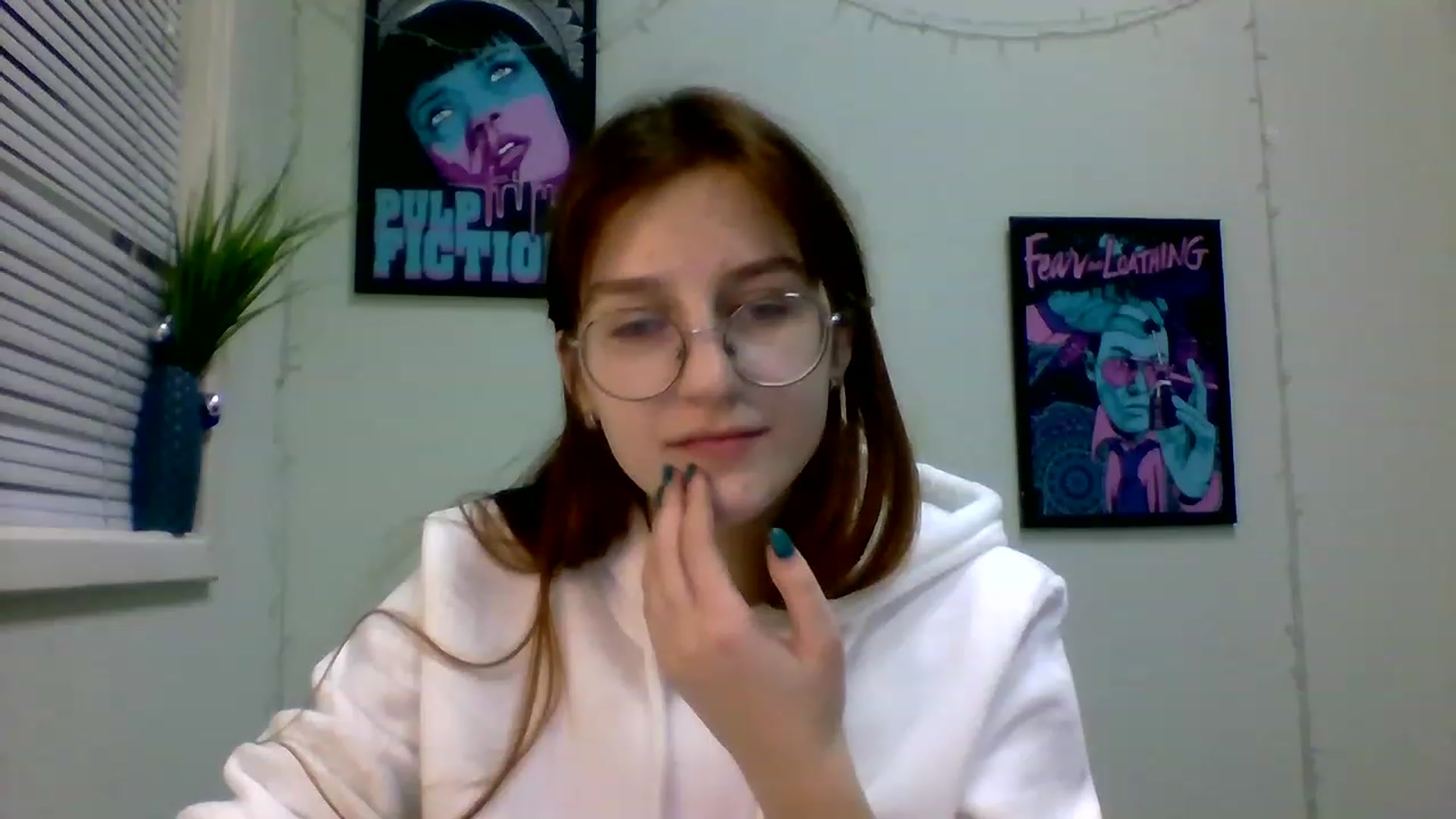 Gallery image thumbnail from Red_Hot_Fox's myfreecams stream on, 12/21/2022, 18:09 image 16 of 20