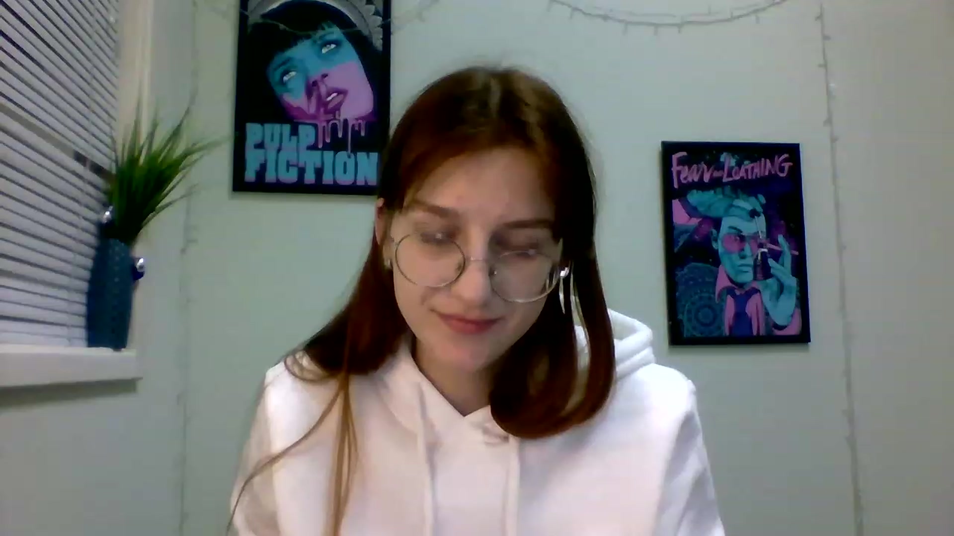 Gallery image thumbnail from Red_Hot_Fox's myfreecams stream on, 12/21/2022, 18:09 image 17 of 20
