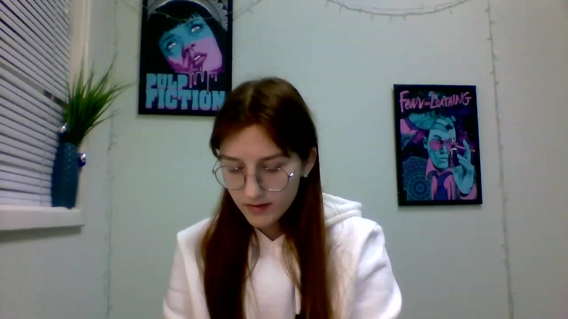 Gallery image thumbnail from Red_Hot_Fox's myfreecams stream on, 12/21/2022, 18:09 image 6 of 20