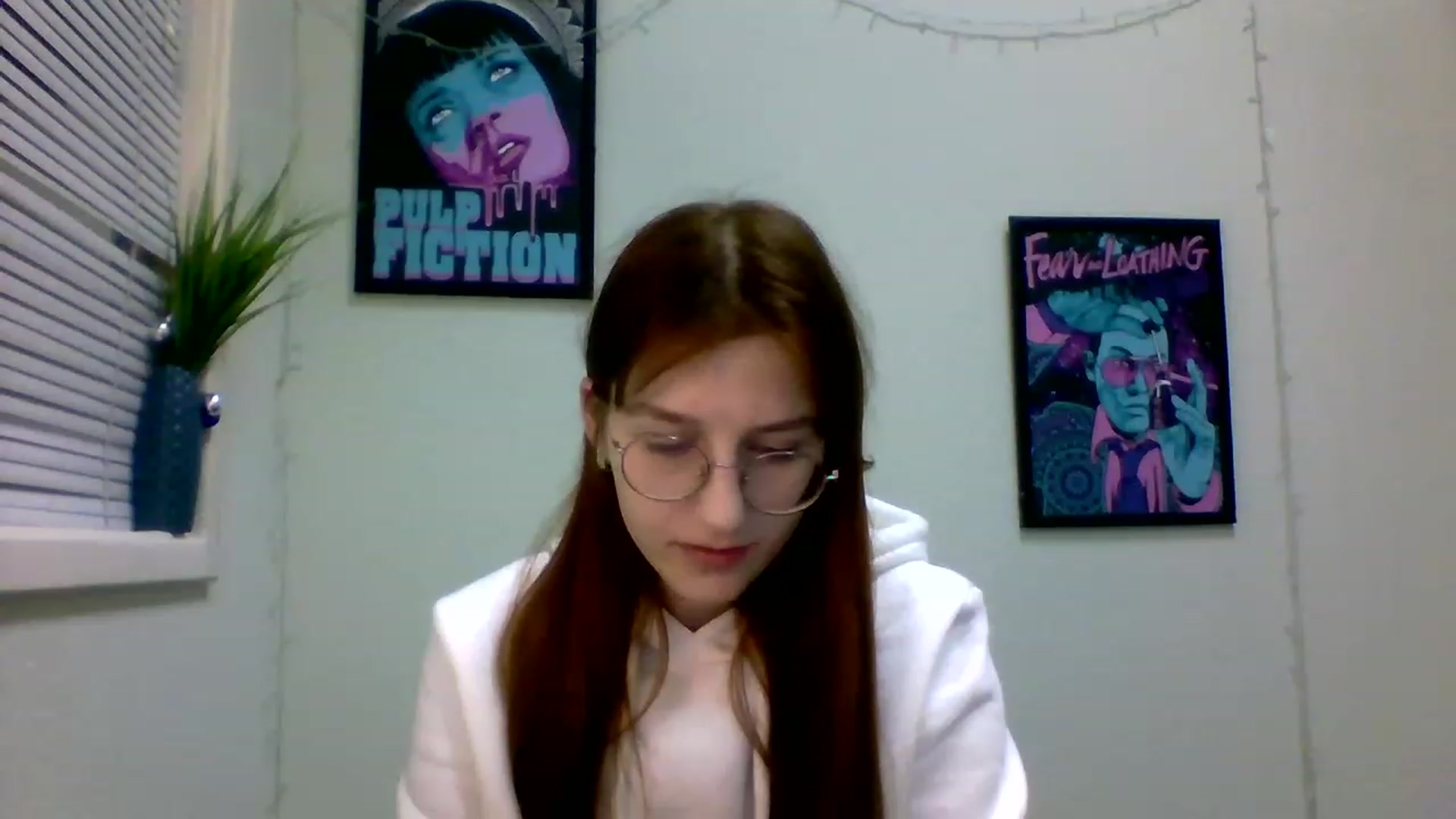 Gallery image thumbnail from Red_Hot_Fox's myfreecams stream on, 12/21/2022, 18:09 image 3 of 20