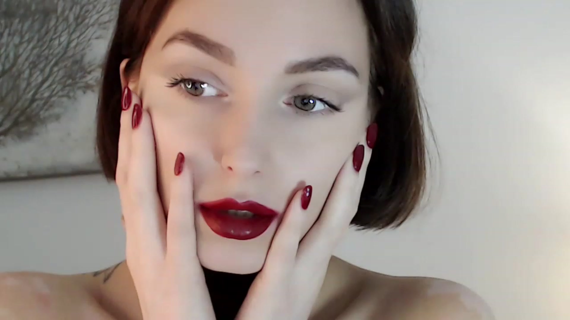 Gallery image thumbnail from Red_Lips_Girl's myfreecams stream on, 11/17/2022, 17:00 image 1 of 20