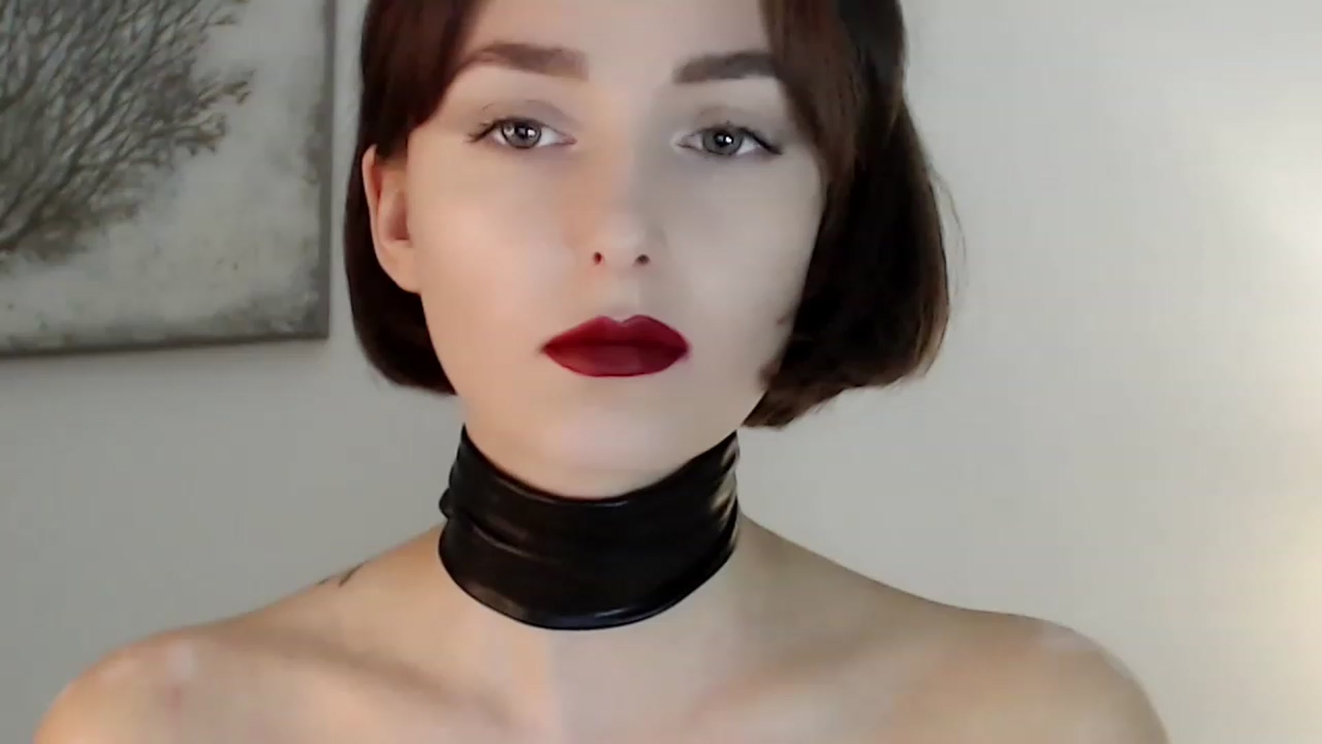 Gallery image thumbnail from Red_Lips_Girl's myfreecams stream on, 11/17/2022, 17:00 image 10 of 20