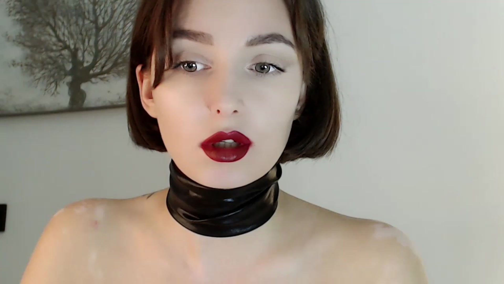 Gallery image thumbnail from Red_Lips_Girl's myfreecams stream on, 11/17/2022, 20:22 image 7 of 20