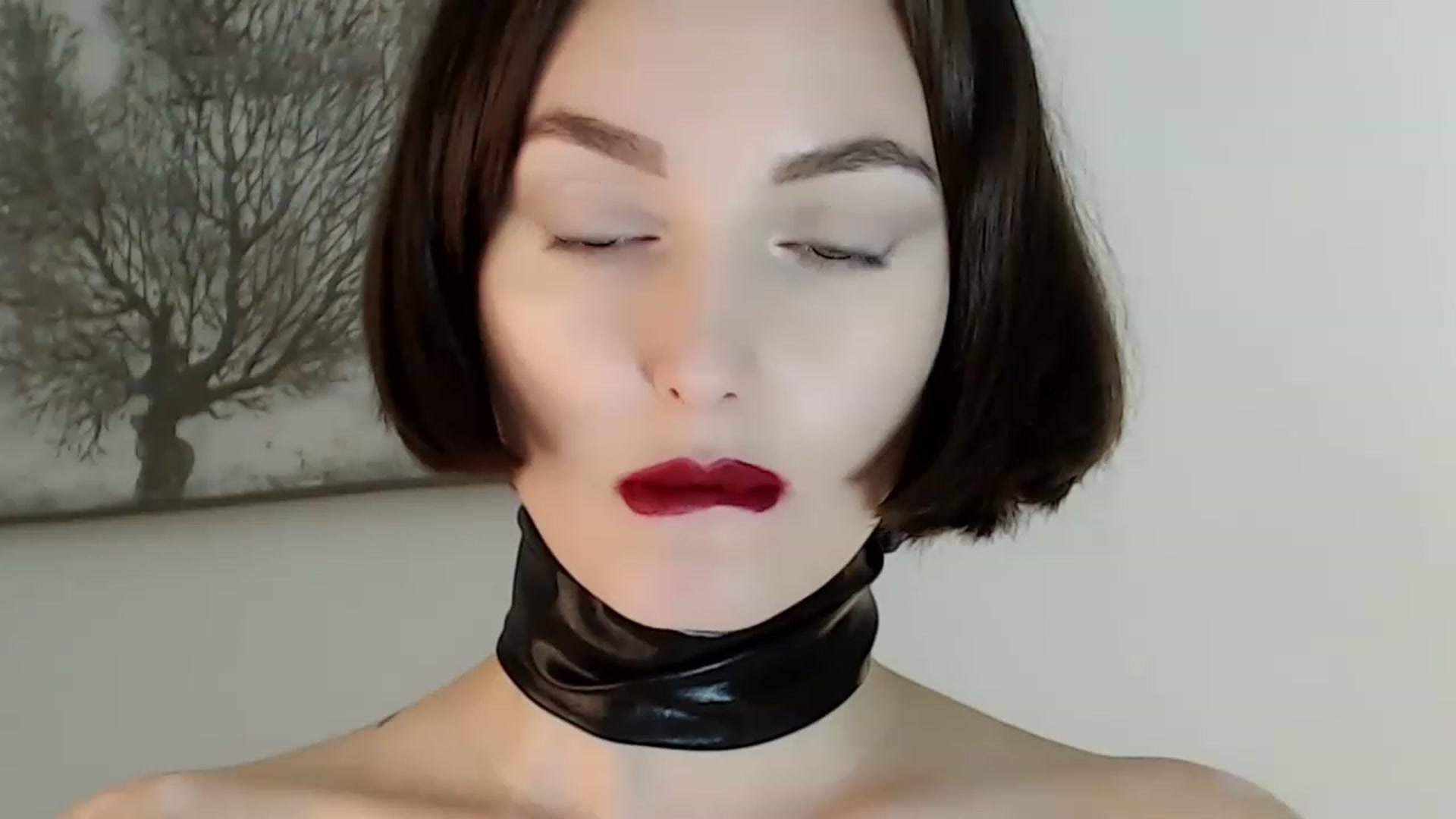 Gallery image thumbnail from Red_Lips_Girl's myfreecams stream on, 11/17/2022, 20:22 image 15 of 20