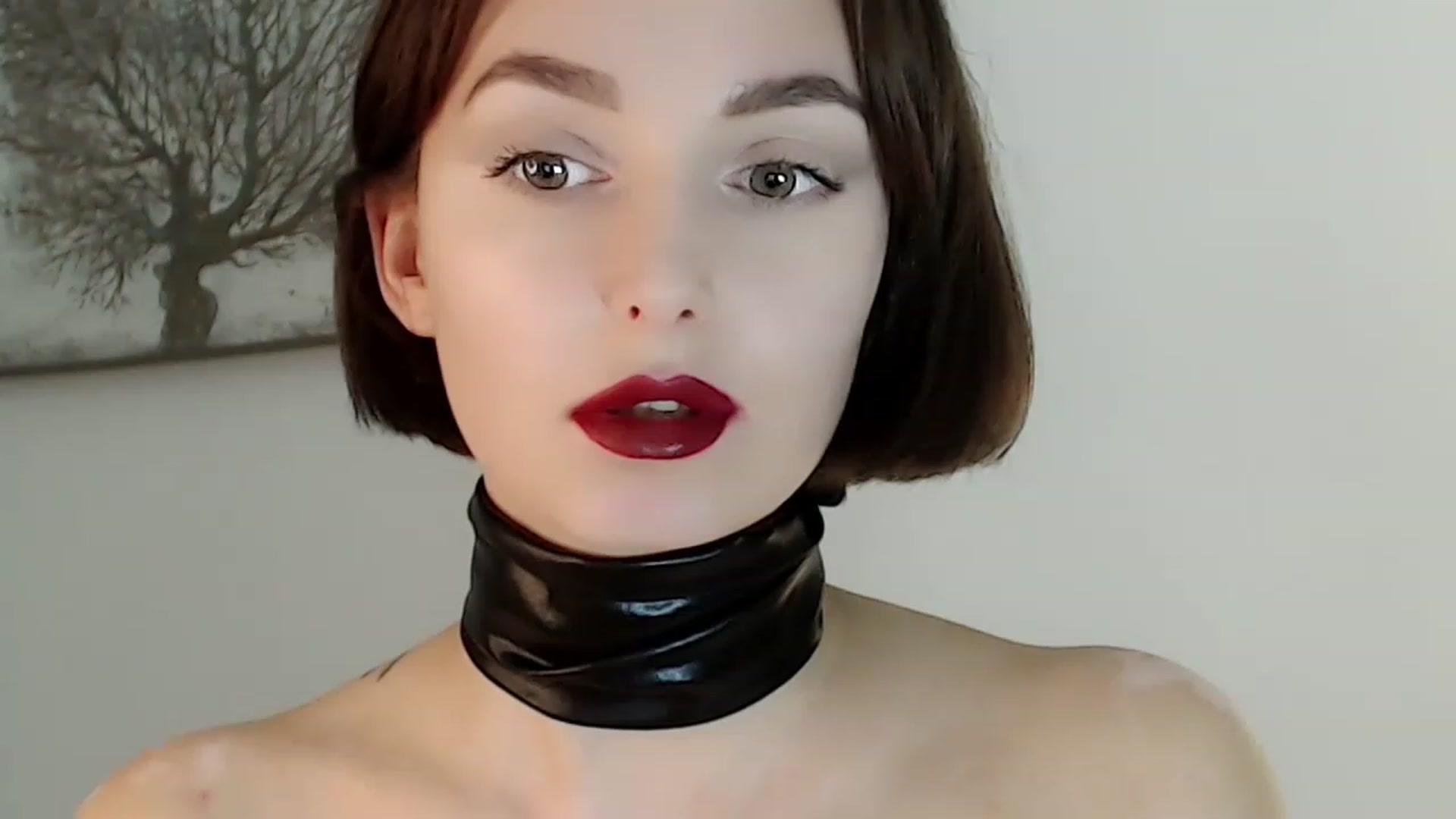 Gallery image thumbnail from Red_Lips_Girl's myfreecams stream on, 11/17/2022, 23:11 image 6 of 20