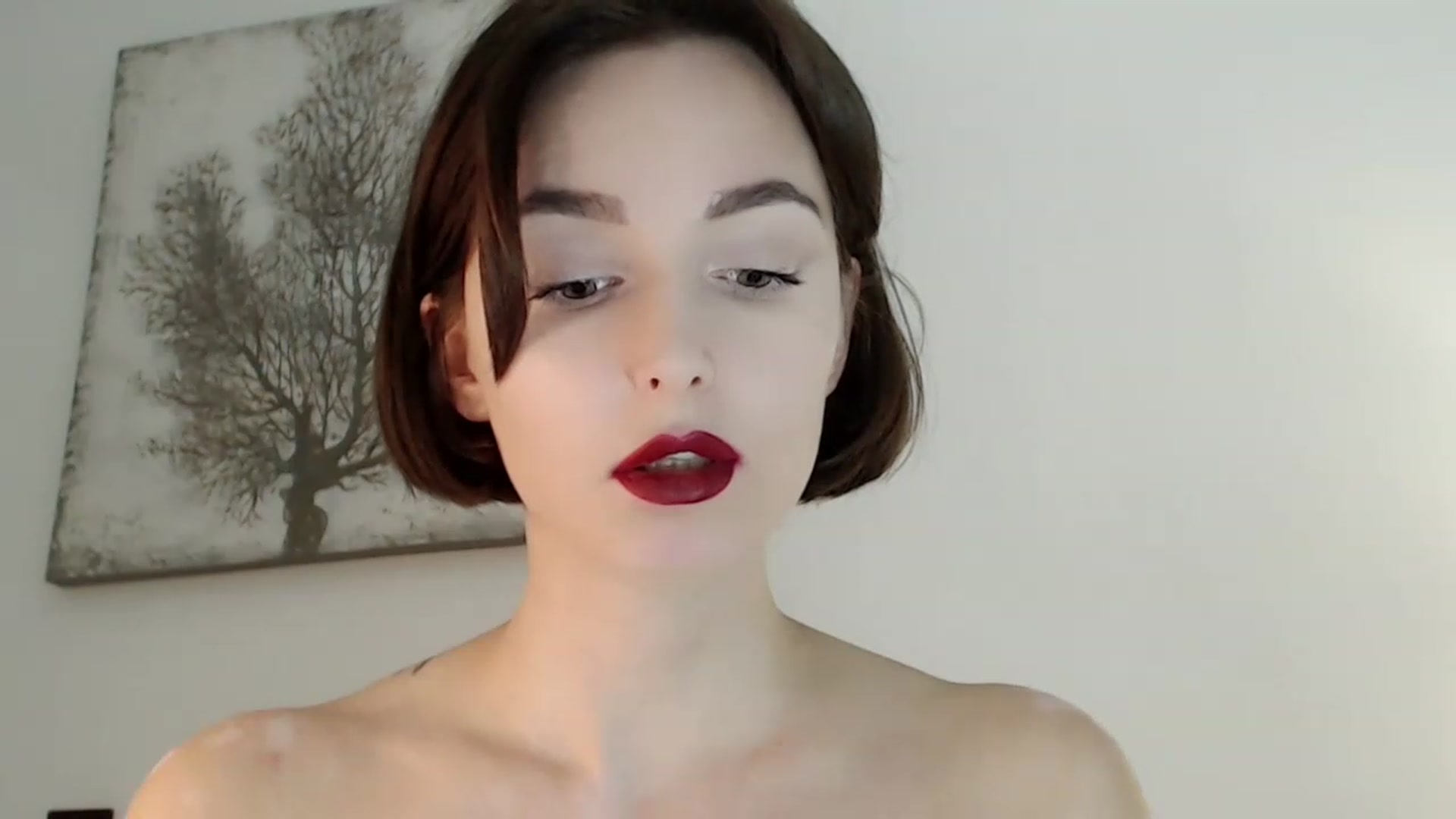 Gallery image thumbnail from Red_Lips_Girl's myfreecams stream on, 11/17/2022, 23:11 image 17 of 20
