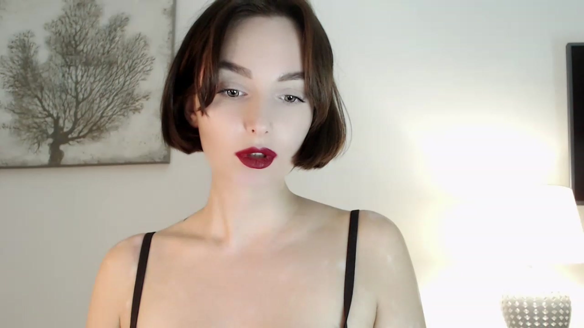 Gallery image thumbnail from Red_Lips_Girl's myfreecams stream on, 11/17/2022, 23:11 image 15 of 20