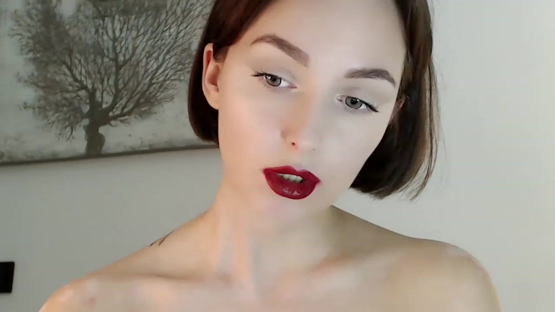 Gallery image thumbnail from Red_Lips_Girl's myfreecams stream on, 11/17/2022, 23:11 image 8 of 20