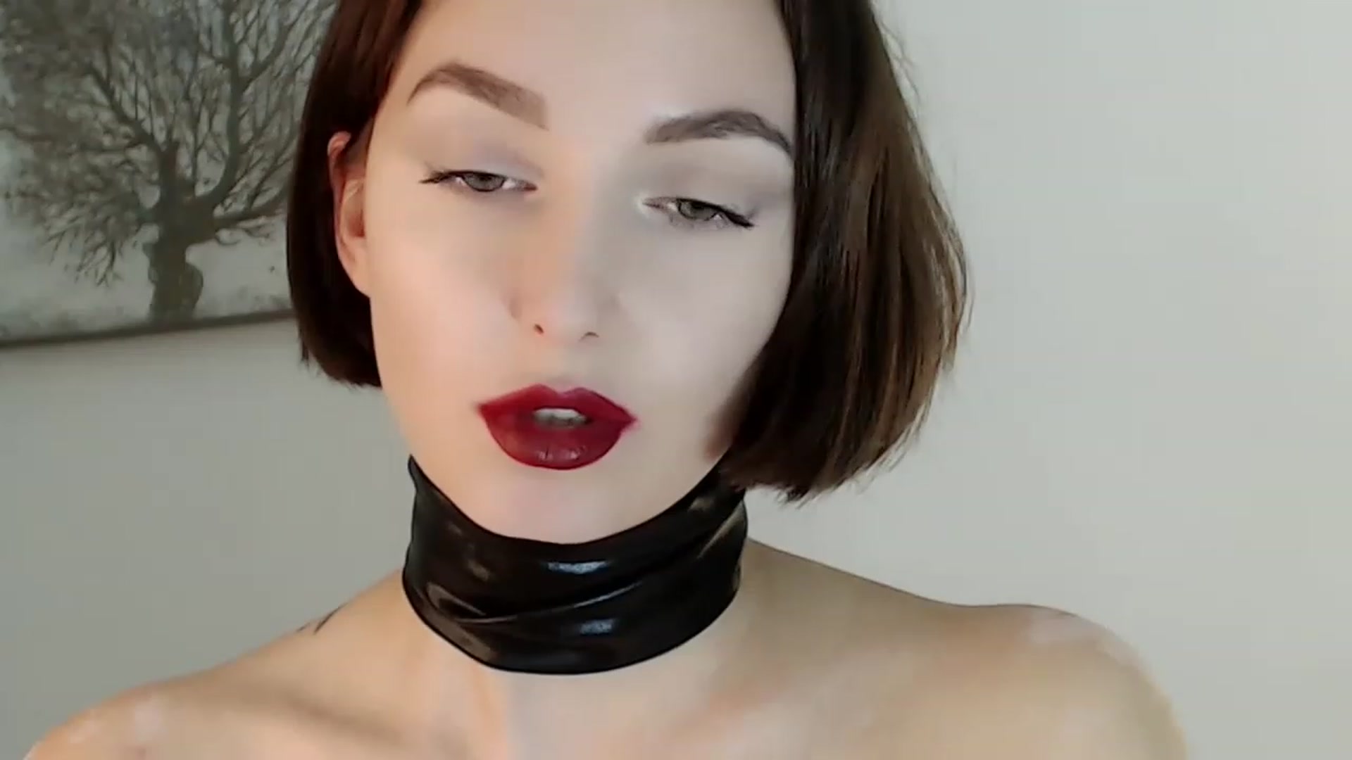 Gallery image thumbnail from Red_Lips_Girl's myfreecams stream on, 11/17/2022, 23:11 image 4 of 20