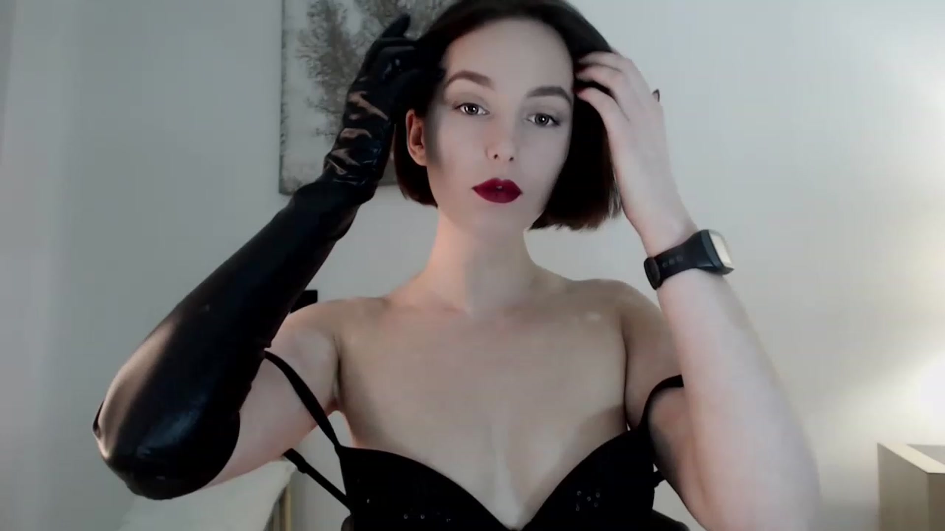 Gallery image thumbnail from Red_Lips_Girl's myfreecams stream on, 11/20/2022, 18:25 image 19 of 20