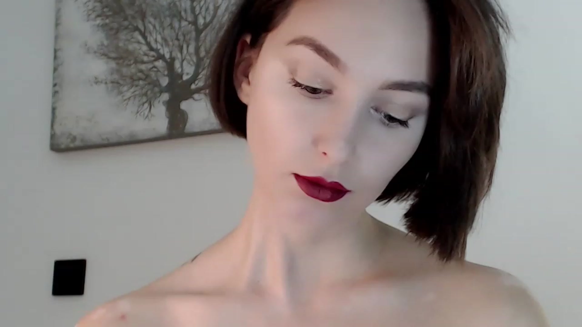 Gallery image thumbnail from Red_Lips_Girl's myfreecams stream on, 11/20/2022, 19:34 image 12 of 20