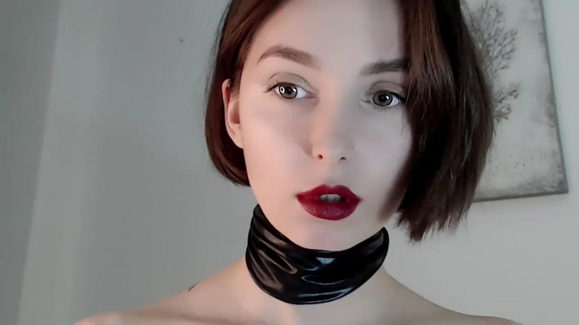 Gallery image thumbnail from Red_Lips_Girl's myfreecams stream on, 11/20/2022, 22:40 image 18 of 20