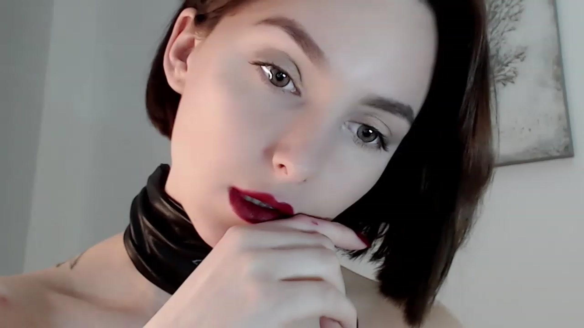 Gallery image thumbnail from Red_Lips_Girl's myfreecams stream on, 11/20/2022, 22:40 image 20 of 20