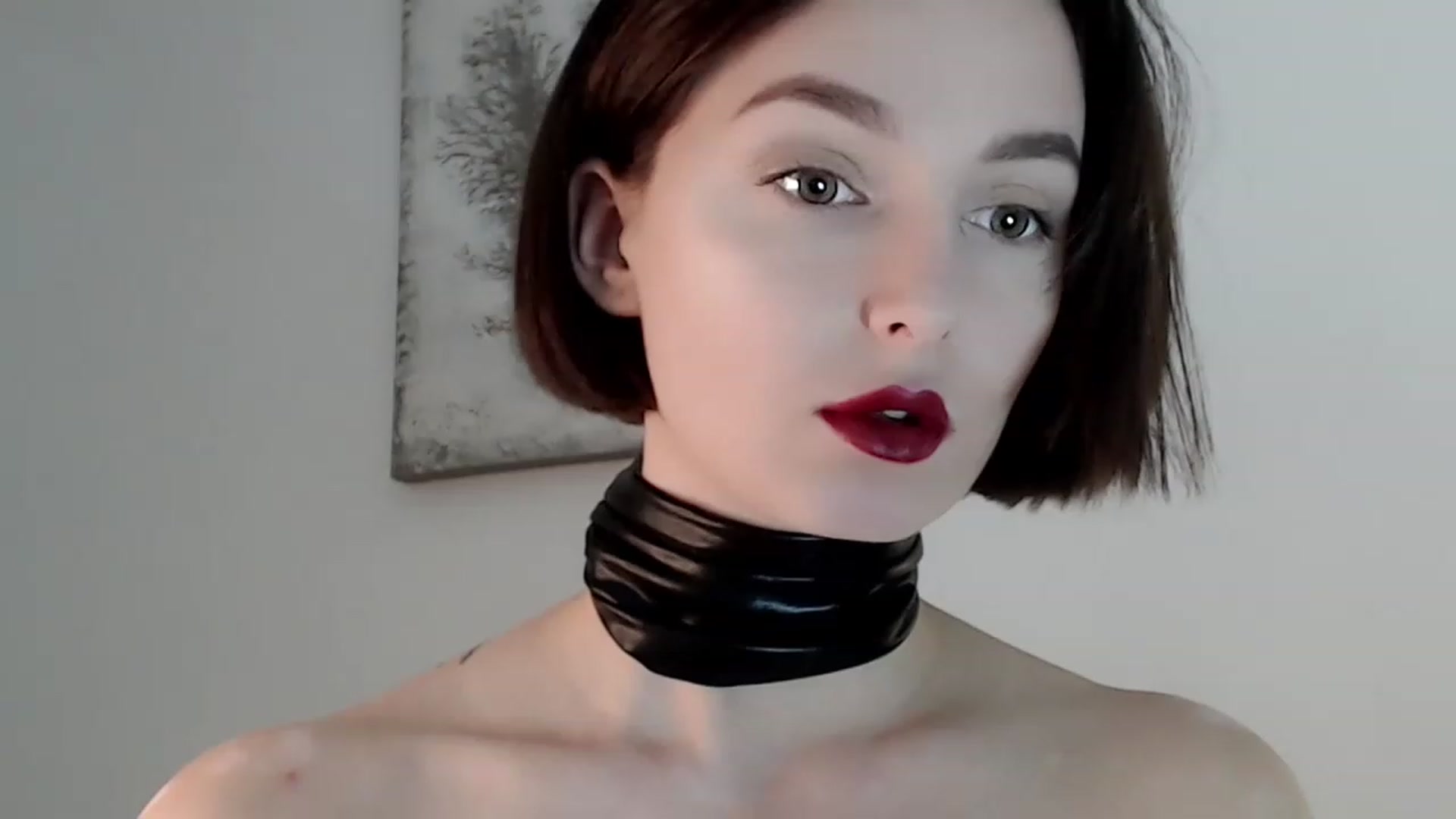 Gallery image thumbnail from Red_Lips_Girl's myfreecams stream on, 11/20/2022, 22:40 image 3 of 20