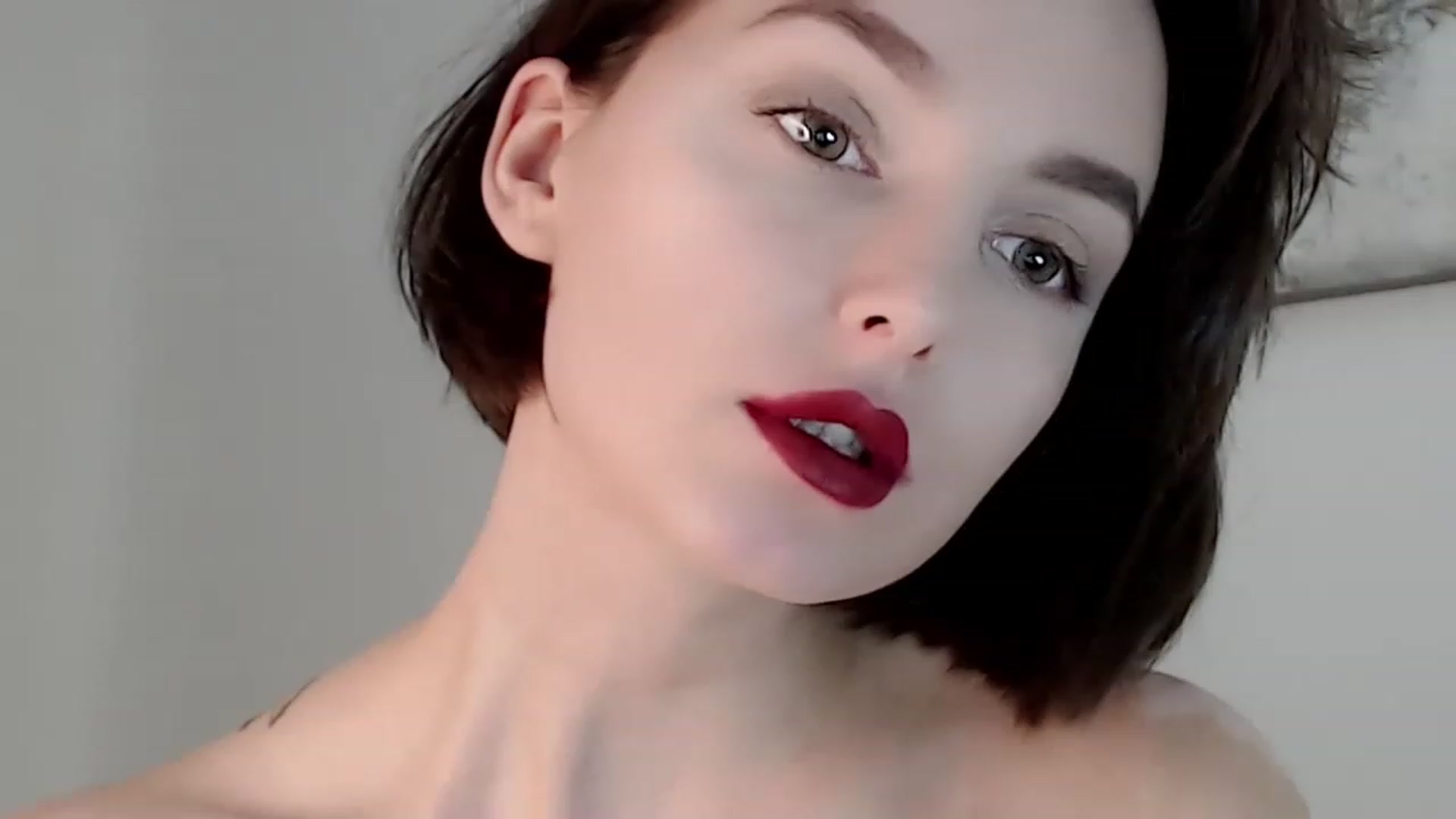 Gallery image thumbnail from Red_Lips_Girl's myfreecams stream on, 11/20/2022, 23:43 image 14 of 20
