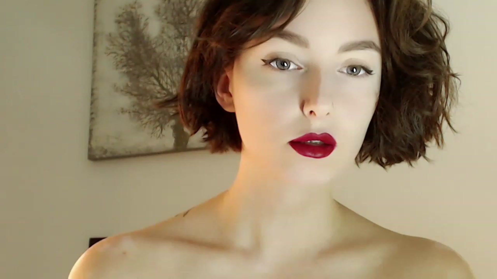 Gallery image thumbnail from Red_Lips_Girl's myfreecams stream on, 11/23/2022, 21:01 image 1 of 20