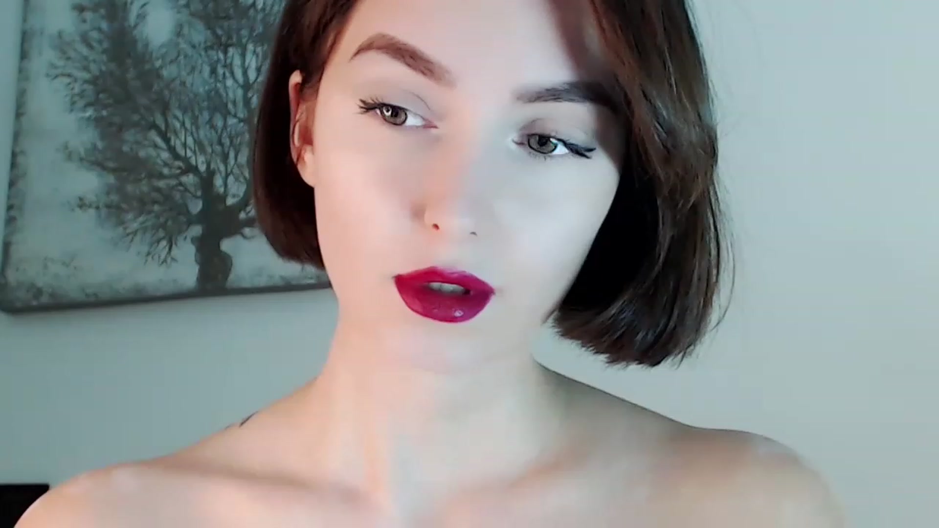 Gallery image thumbnail from Red_Lips_Girl's myfreecams stream on, 12/03/2022, 21:33 image 13 of 20