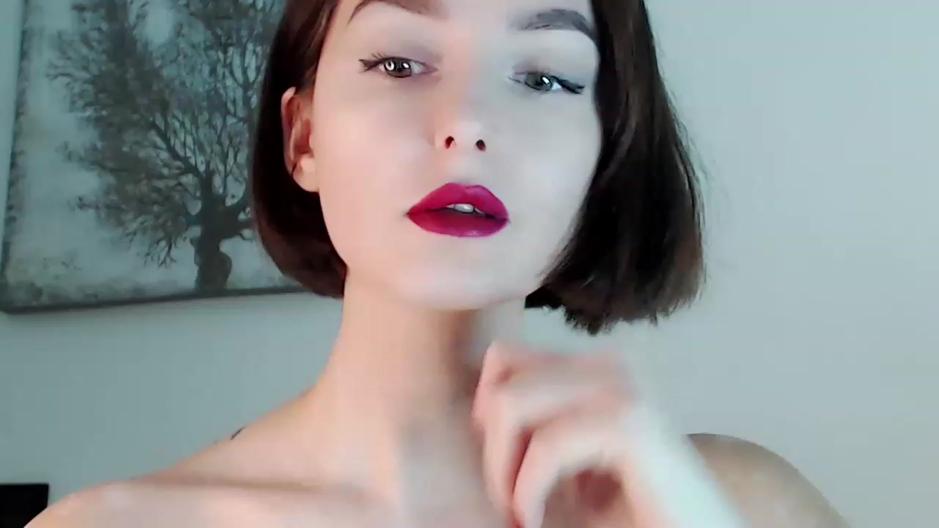 Gallery image thumbnail from Red_Lips_Girl's myfreecams stream on, 12/03/2022, 21:33 image 12 of 20