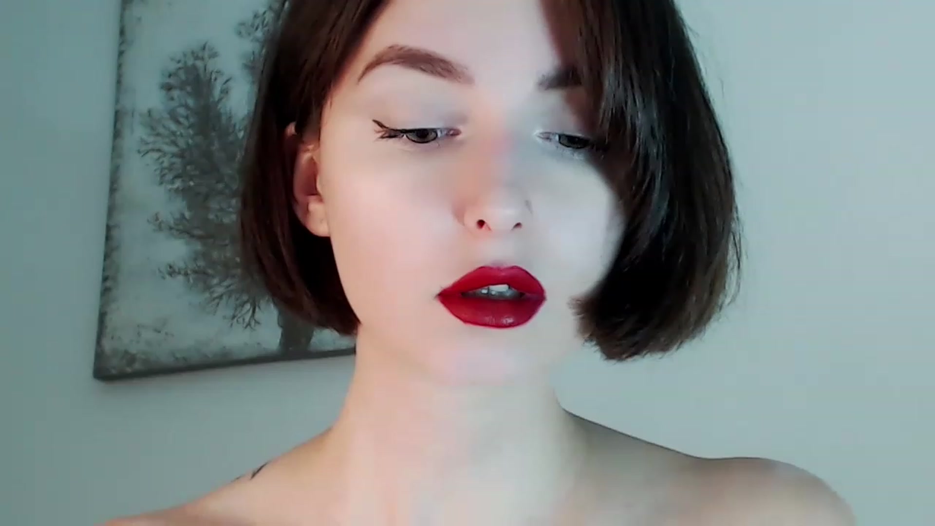 Gallery image thumbnail from Red_Lips_Girl's myfreecams stream on, 12/04/2022, 24:02 image 10 of 20