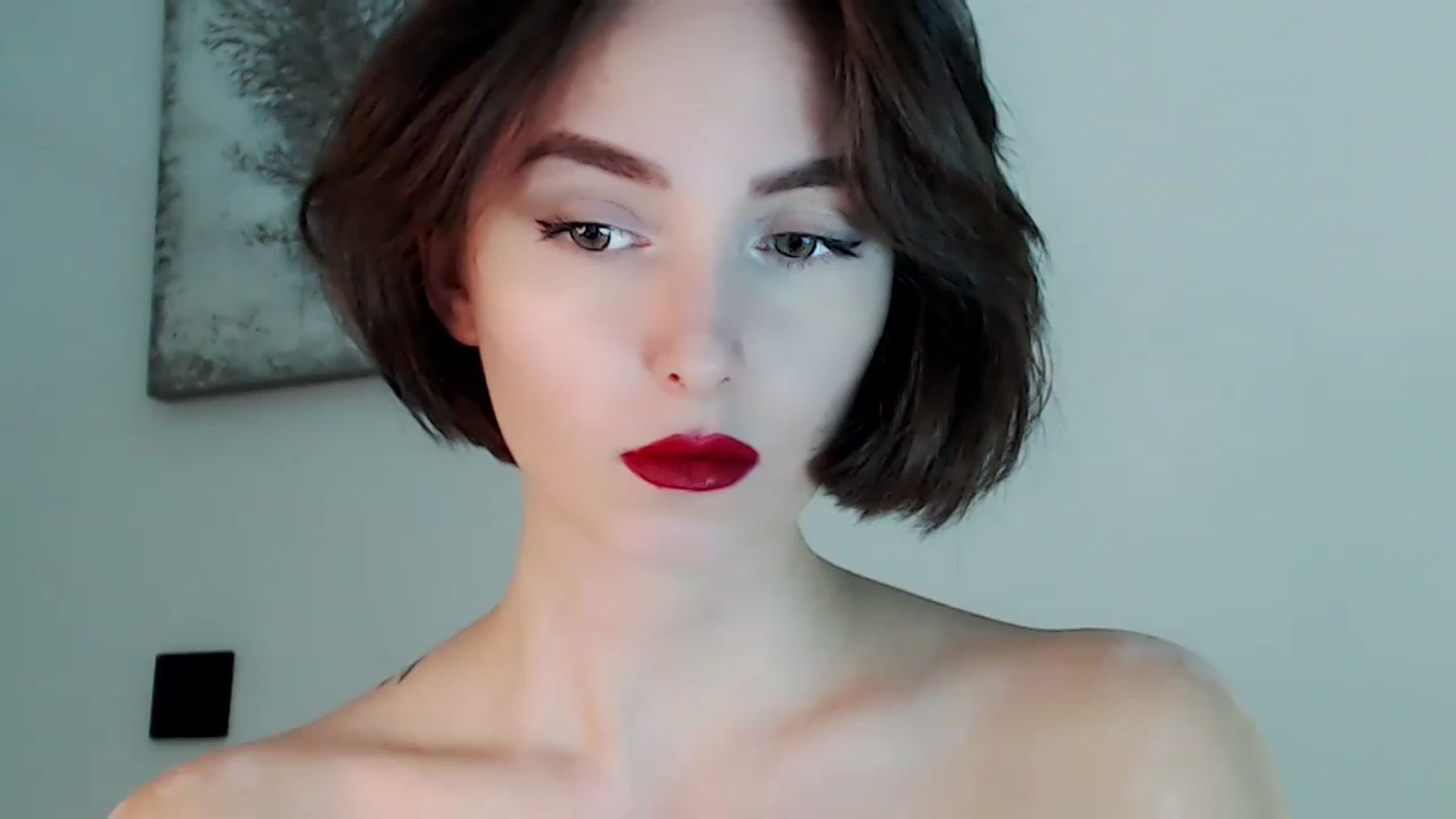 Gallery image thumbnail from Red_Lips_Girl's myfreecams stream on, 12/04/2022, 24:02 image 17 of 20