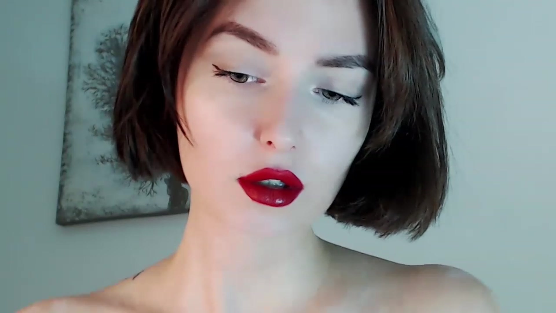 Gallery image thumbnail from Red_Lips_Girl's myfreecams stream on, 12/04/2022, 24:02 image 11 of 20