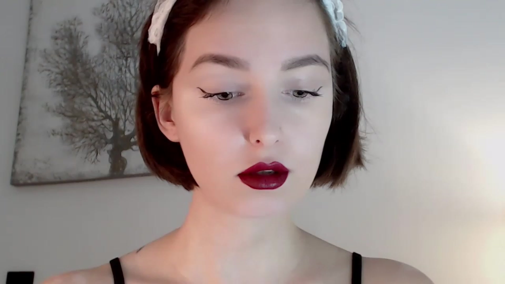 Gallery image thumbnail from Red_Lips_Girl's myfreecams stream on, 12/08/2022, 15:34 image 7 of 20