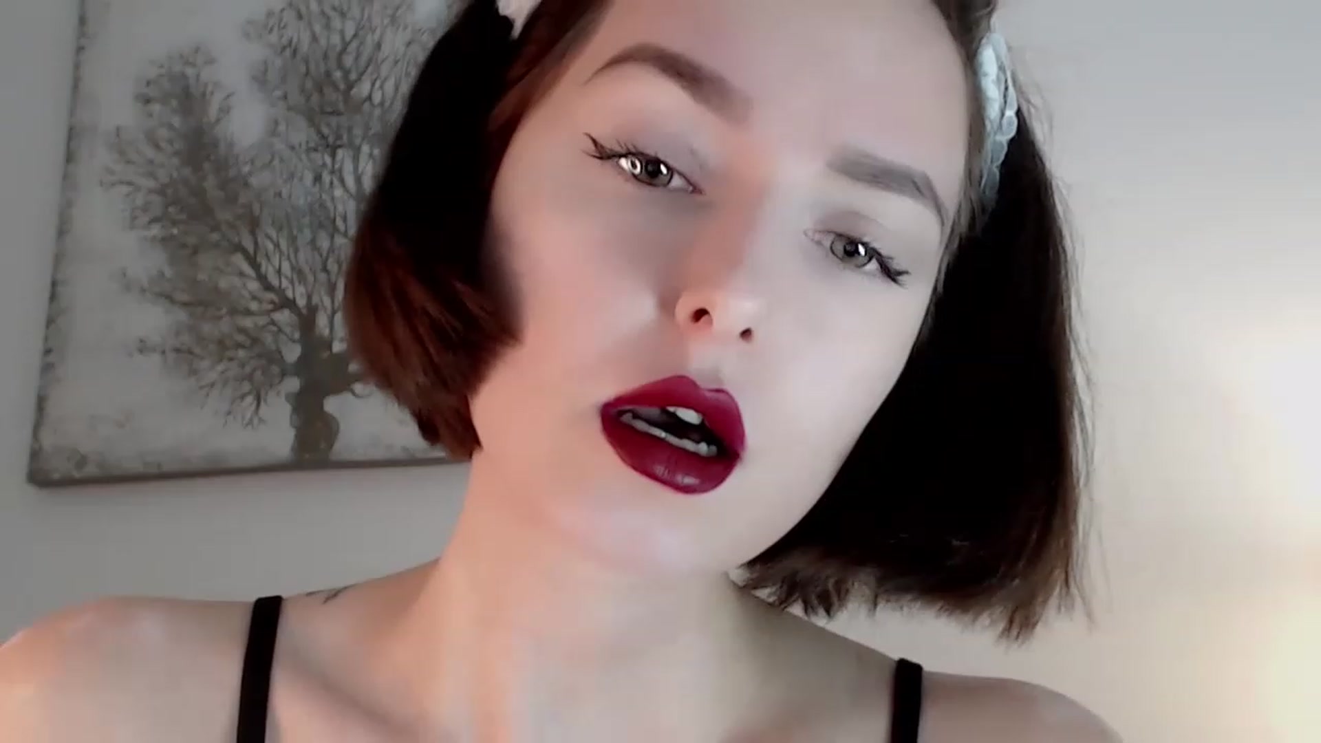 Gallery image thumbnail from Red_Lips_Girl's myfreecams stream on, 12/08/2022, 15:34 image 5 of 20