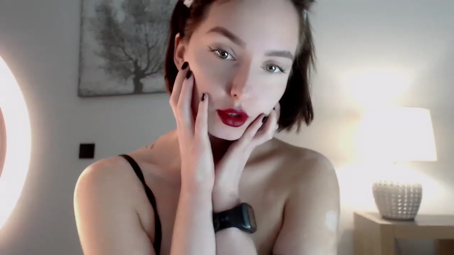 Gallery image thumbnail from Red_Lips_Girl's myfreecams stream on, 12/08/2022, 19:40 image 1 of 20