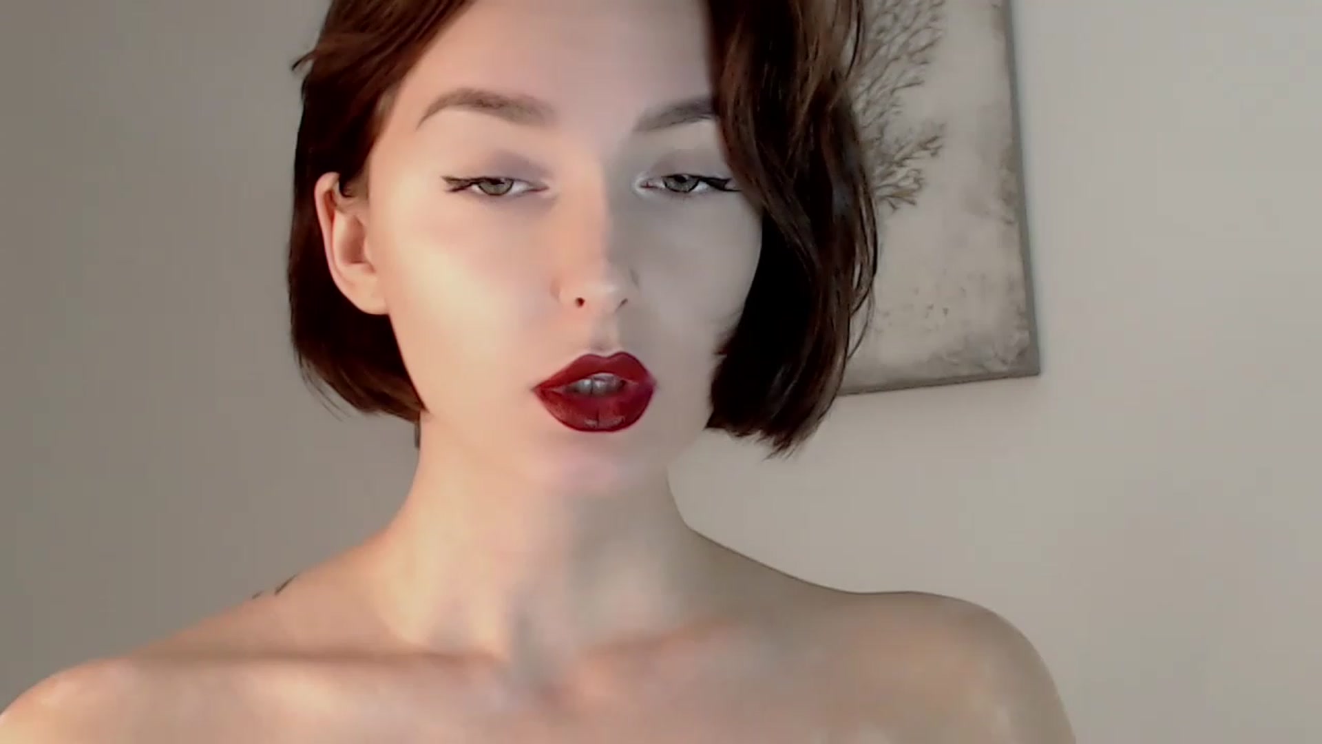 Gallery image thumbnail from Red_Lips_Girl's myfreecams stream on, 12/10/2022, 22:44 image 11 of 20