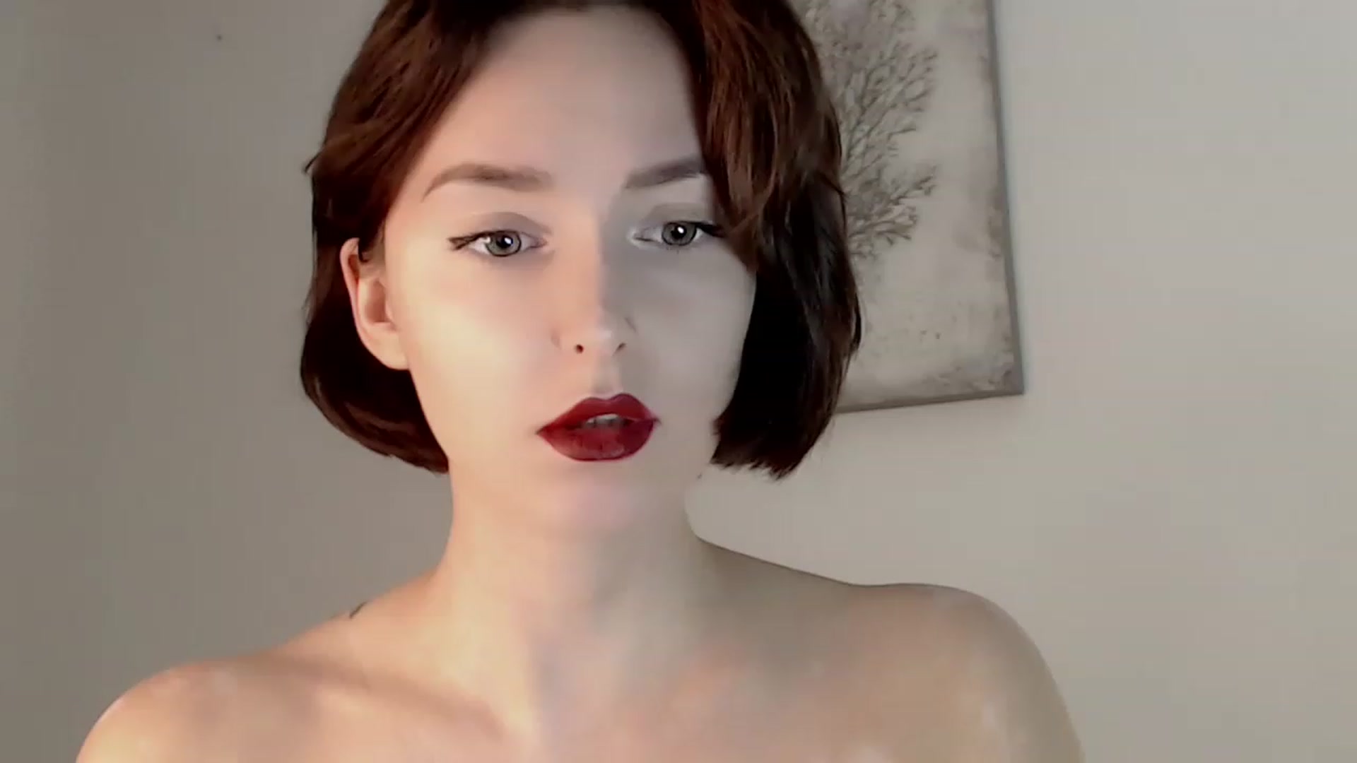 Gallery image thumbnail from Red_Lips_Girl's myfreecams stream on, 12/10/2022, 22:44 image 13 of 20