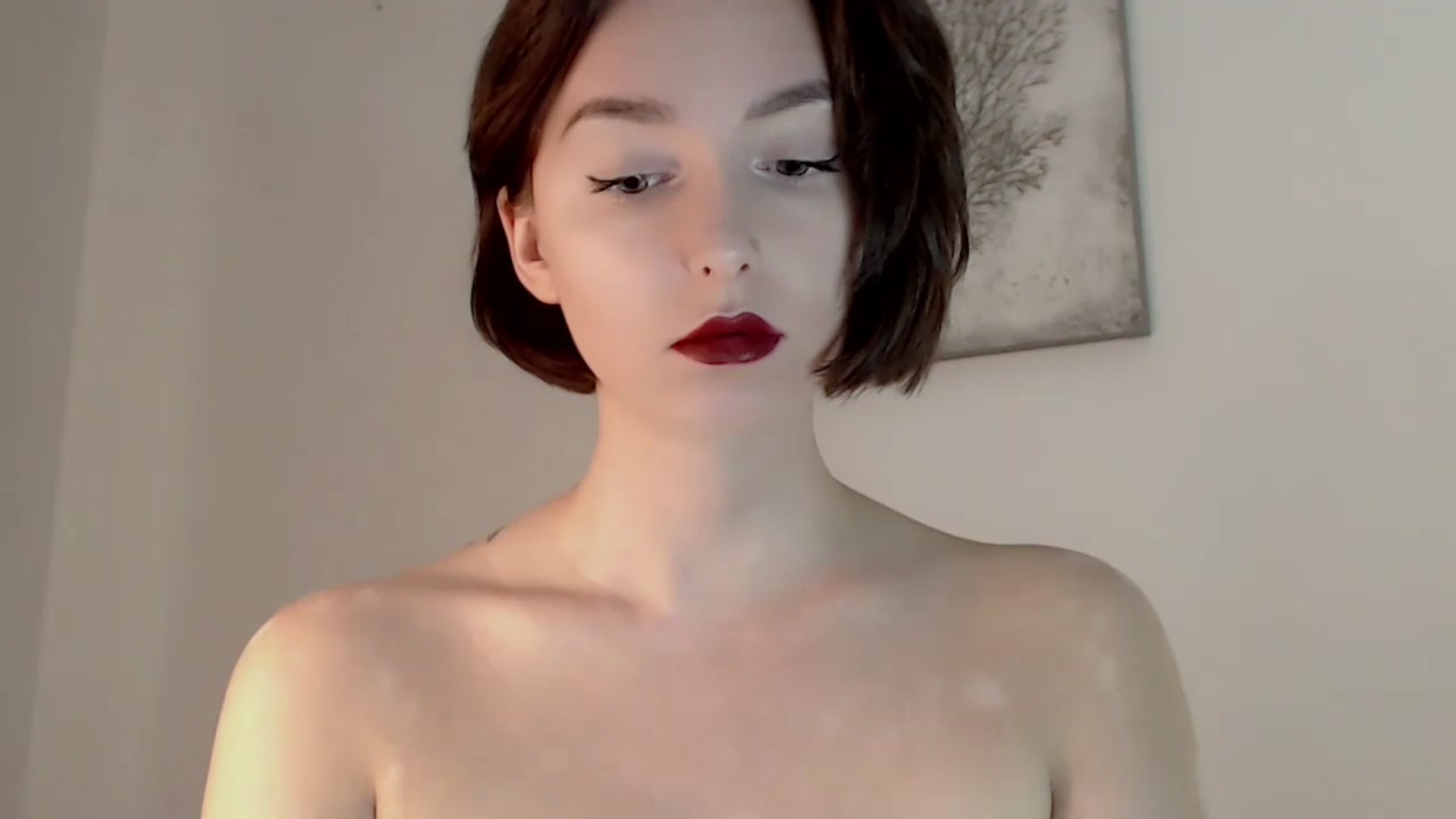 Gallery image thumbnail from Red_Lips_Girl's myfreecams stream on, 12/10/2022, 22:44 image 17 of 20