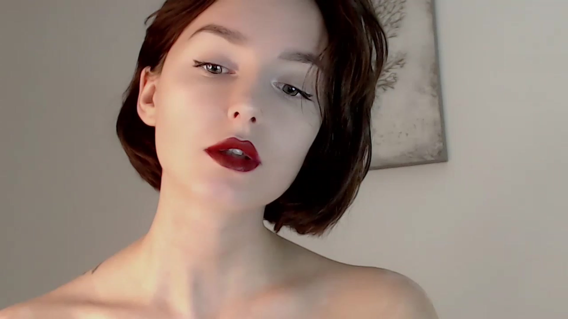 Gallery image thumbnail from Red_Lips_Girl's myfreecams stream on, 12/10/2022, 22:44 image 12 of 20