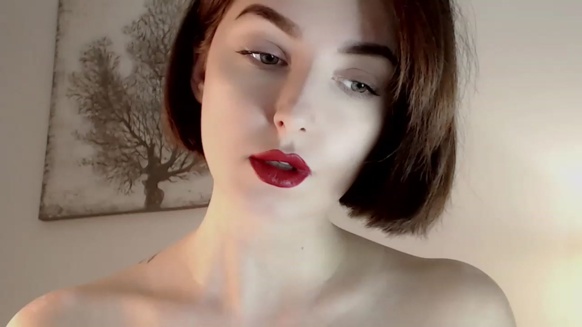 Gallery image thumbnail from Red_Lips_Girl's myfreecams stream on, 12/12/2022, 20:04 image 1 of 20