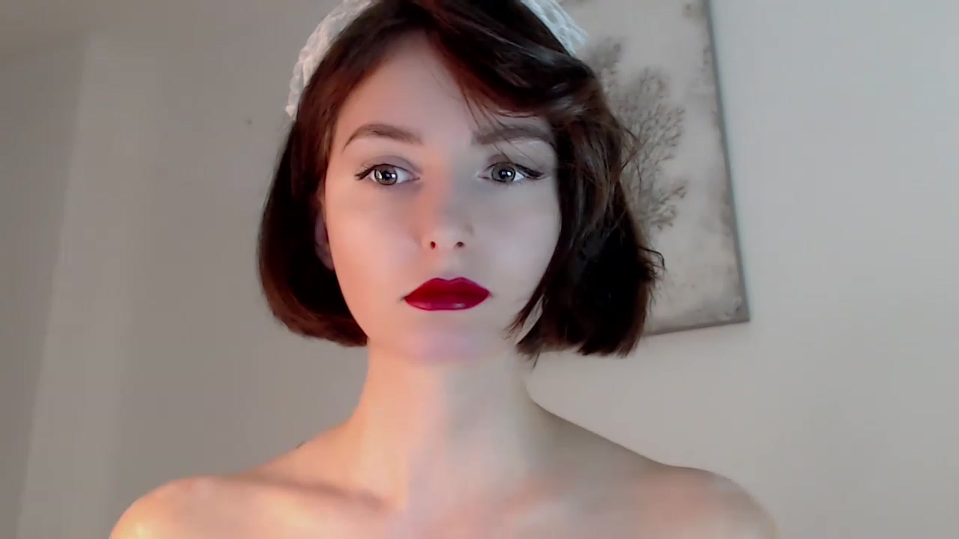 Gallery image thumbnail from Red_Lips_Girl's myfreecams stream on, 12/19/2022, 18:03 image 7 of 20